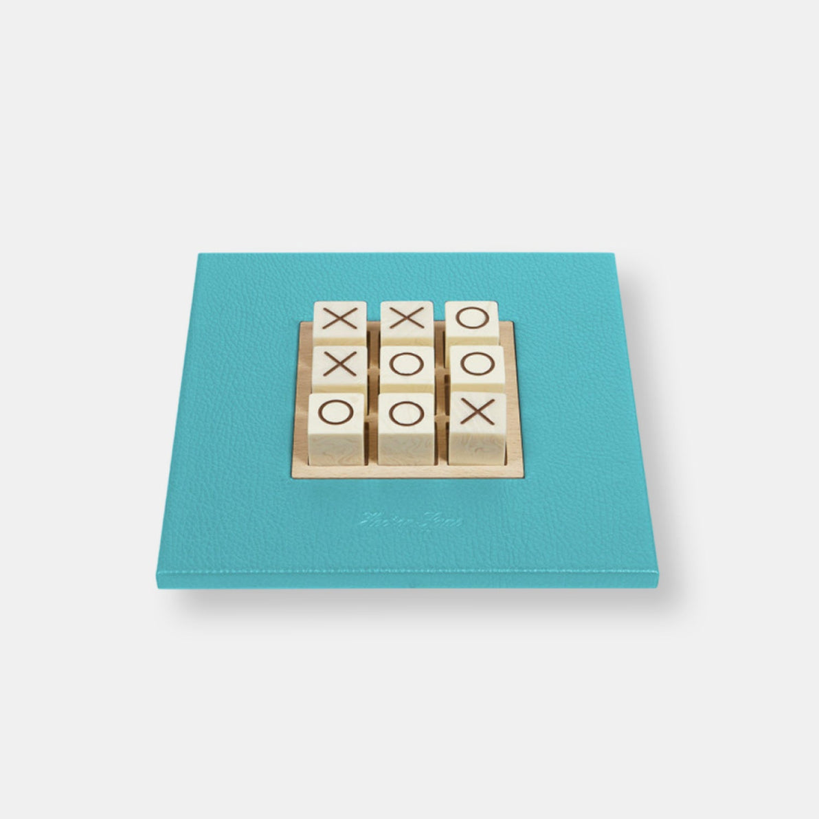 Tic tac toe buffle bluebettle