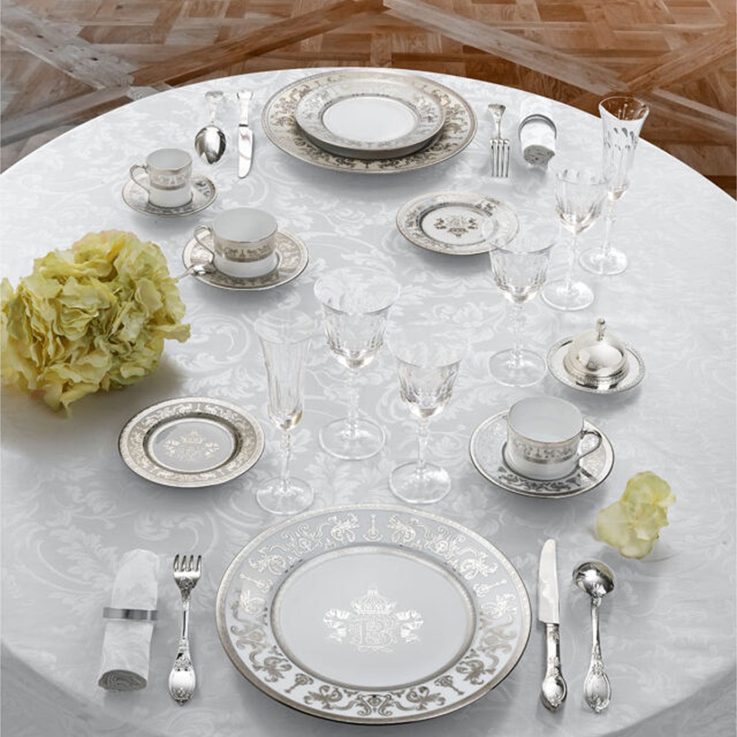 Couronne impériale assiette gastronomie