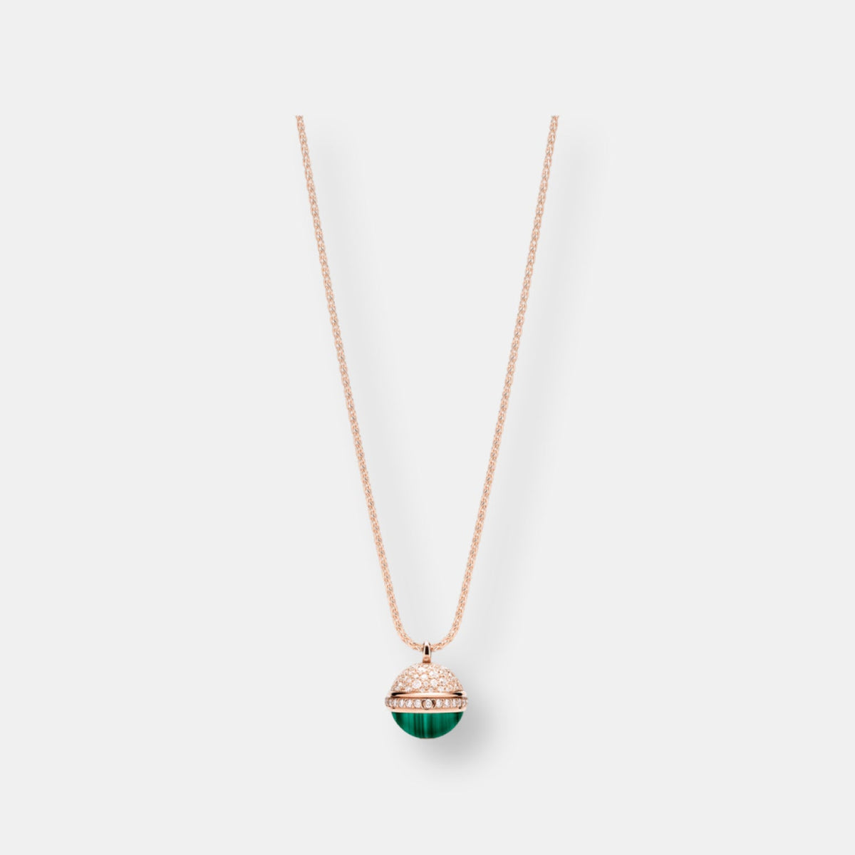 Pendentif possession