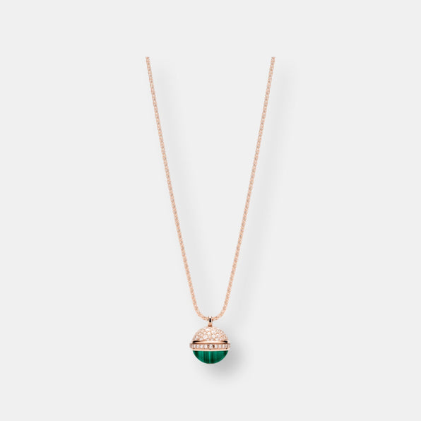 Pendentif possession