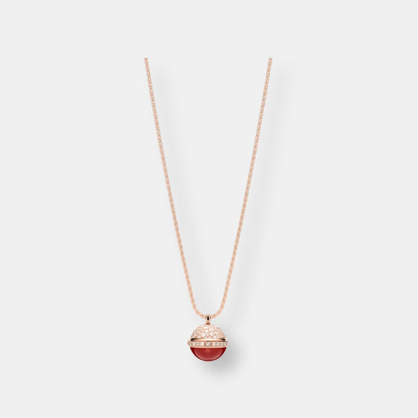 Pendentif possession