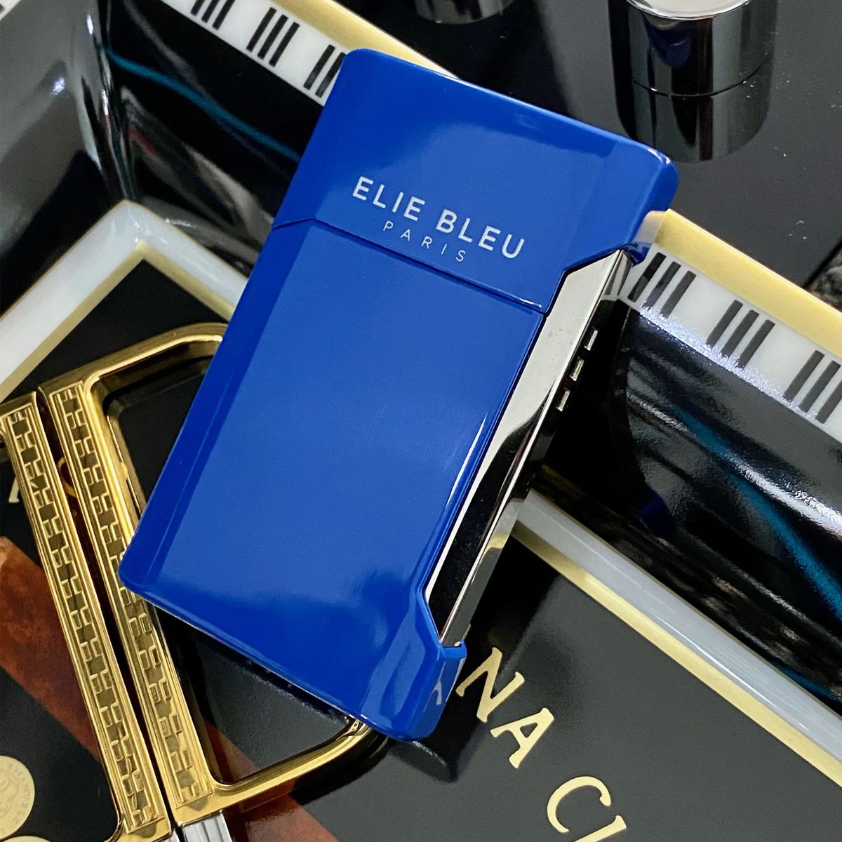 J-12 cigar jet flame finition laqué bleu