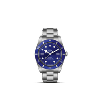 Montre black bay baie 54