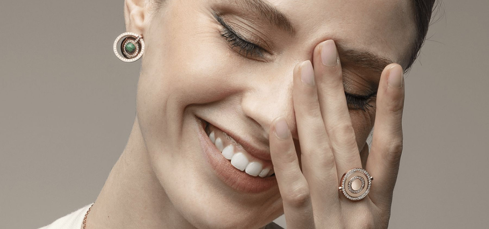Saturn bague serties