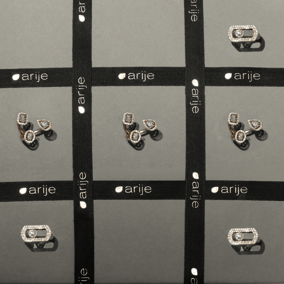 Le layering de bijoux : l’art de mélanger les Maisons