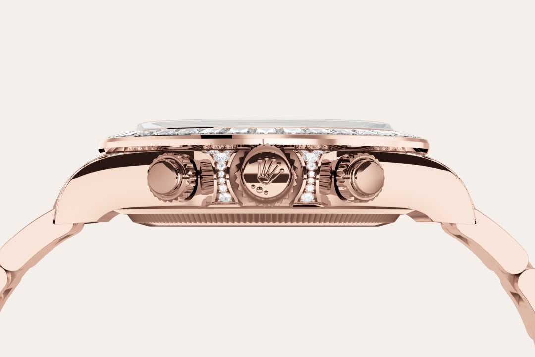 Montre Rolex Cosmograph Daytona en Or Everose 18 ct et cornes serties de diamants détail 3 - arije Paris