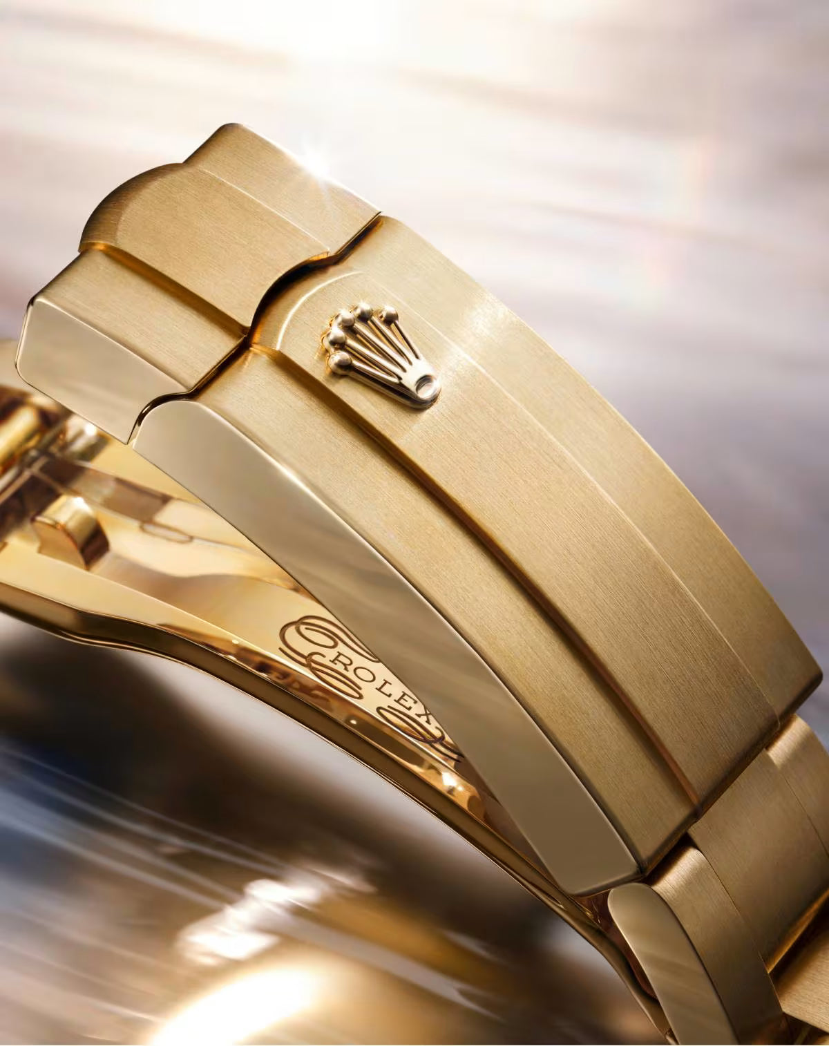 Montres Rolex Rolex Oyster Perpetual 28 et 34 poignet femme - arije Paris